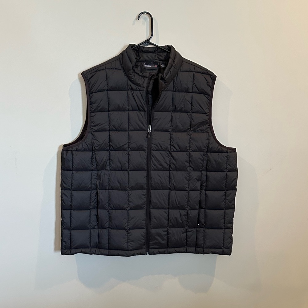 Swiss Tech Black Quilted Puffer Vest